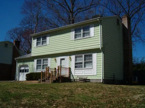 5 Lillian Ct, Hampton, VA 23669