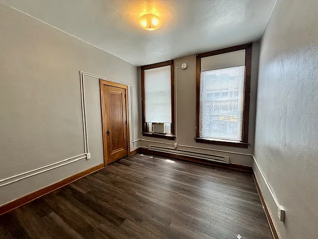 Studio, 700 sqft, $895 — Photo 2