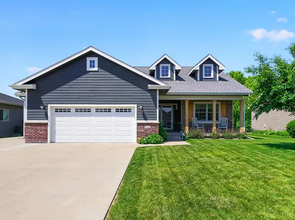 4940 Andrews Pl, Pleasant Hill, IA 50327