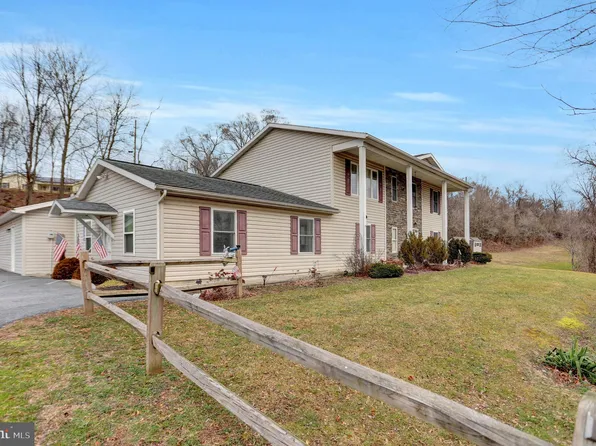 1121 Montour Rd #23, Loysville, PA 17047
