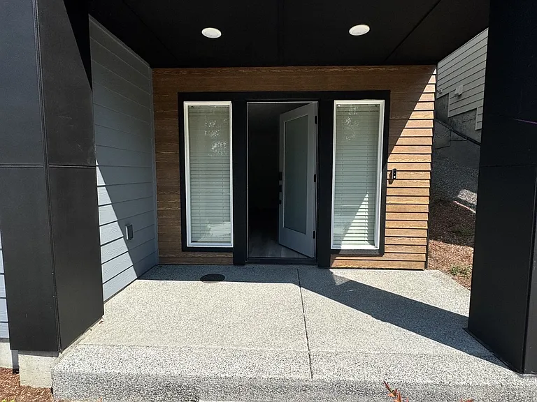4255 Aberdeen Way NE — Photo 34