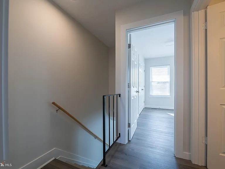 525 Gray Ave #2 — Photo 21