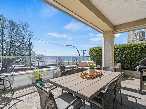 15621 Marine Dr #112, White Rock, BC V4B 1E1