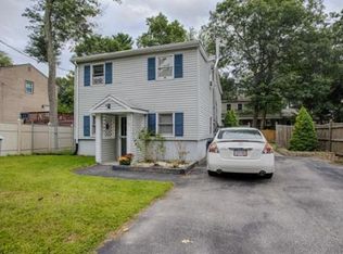 15 Oakwood Rd, Wilmington, MA 01887
