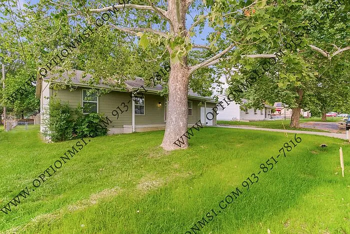 712 Harvey St — Photo 30