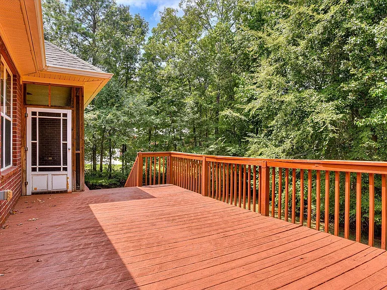 2103 Wythe Dr — Photo 44