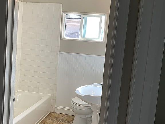 Bathroom2