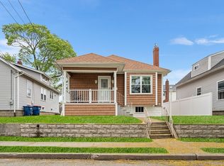 51 Cherry St, Fairhaven, MA 02719