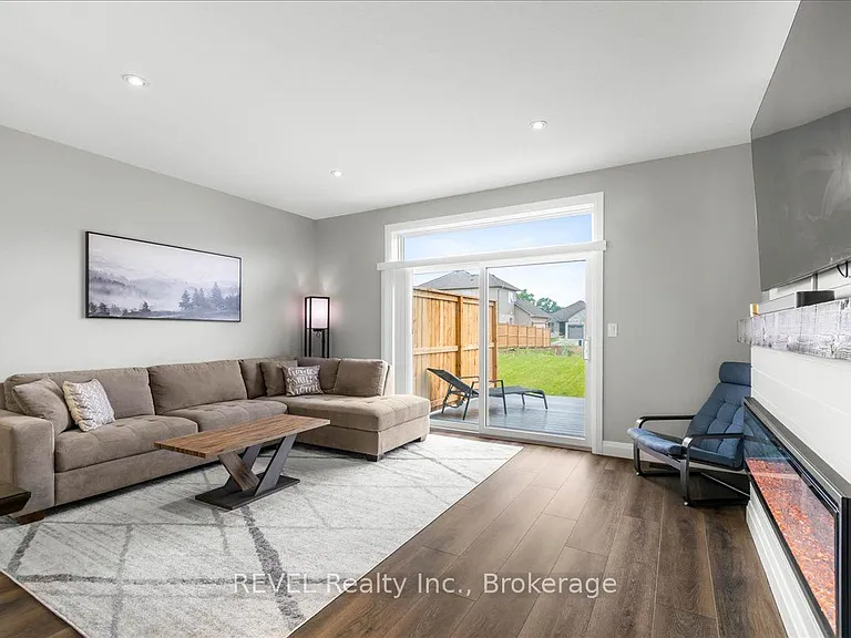 371 Argyle Ave — Photo 12
