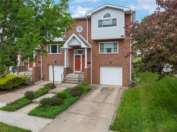 222 E Church St, Ligonier, PA 15658