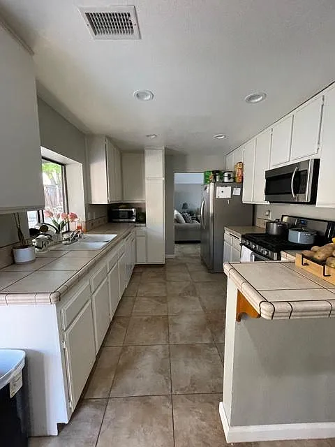 140 Horizon Rd — Photo 3