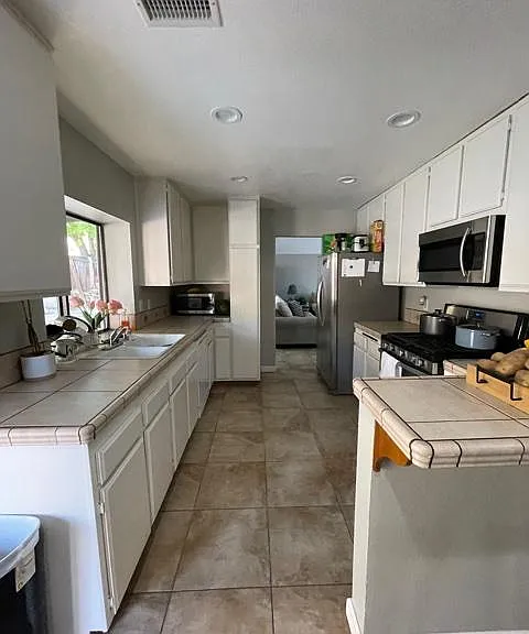 140 Horizon Rd — Photo 3