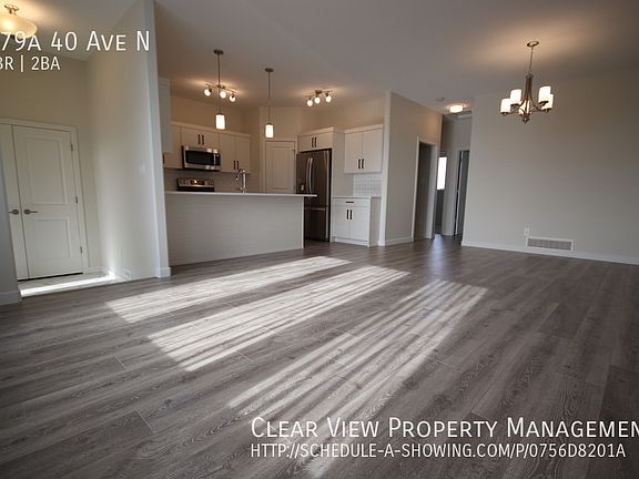 4th image of 979A 40th Ave N