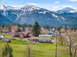 300 S East St, Joseph, OR 97846