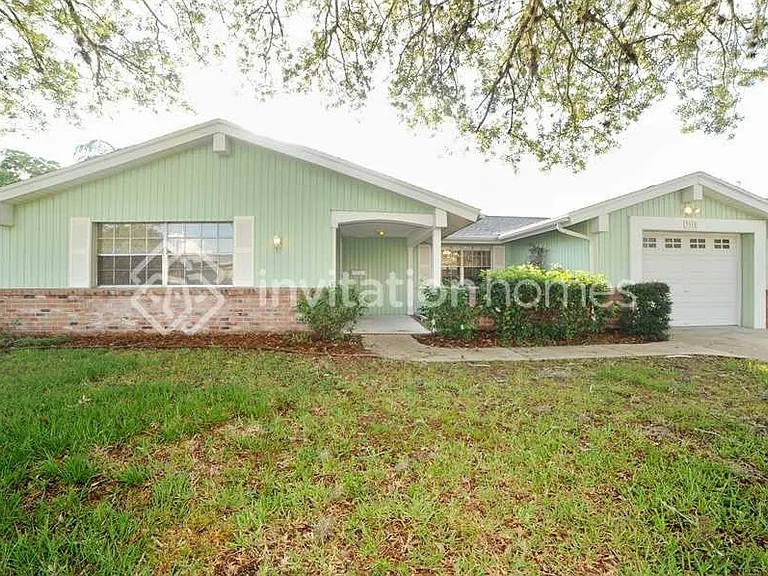 3910 Glissade Dr — Photo 1