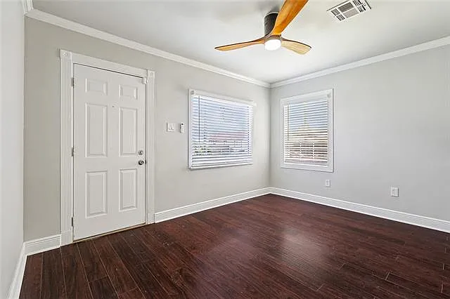 710 West Dr — Photo 2