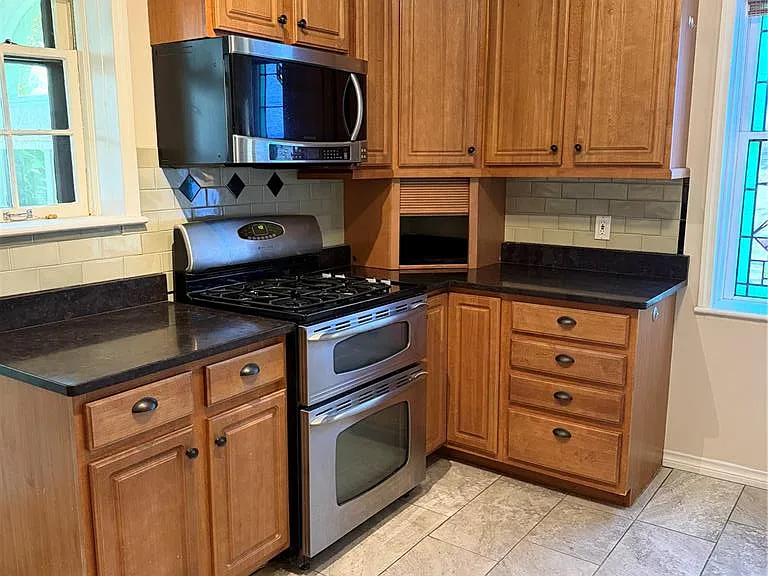 7261 Delmar Blvd #7261A — Photo 5