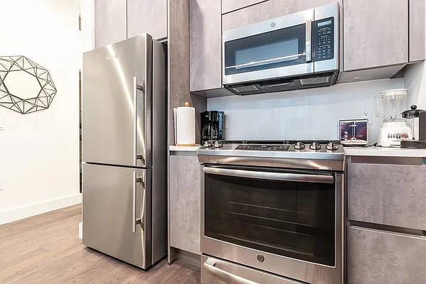 Rented by Kahen Properties | media 38