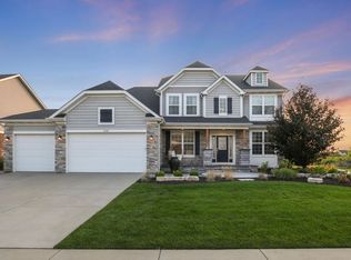 10148 Sentry Dr, Saint John, IN