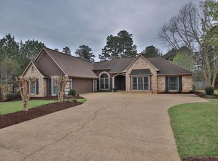 290 Grand Cypress Dr, Meridian, MS 39305