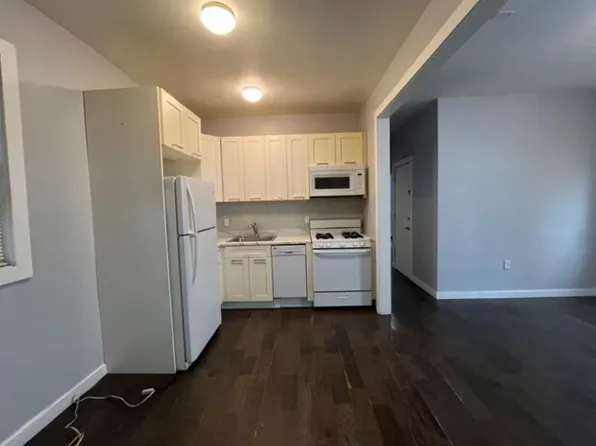 29 Bartholdi Ave, Jersey City, NJ