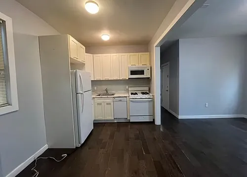 29 Bartholdi Ave #1 Photo 1