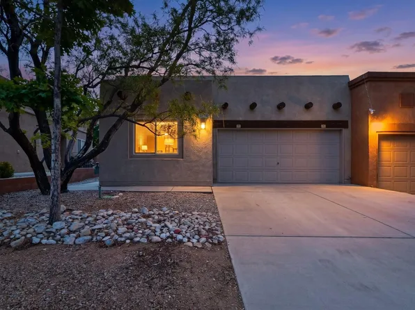 2470 Corvara Dr SE, Rio Rancho, NM 87124