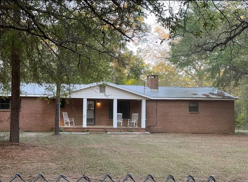 1683 McDougald St, Geneva, AL 36340 Zillow