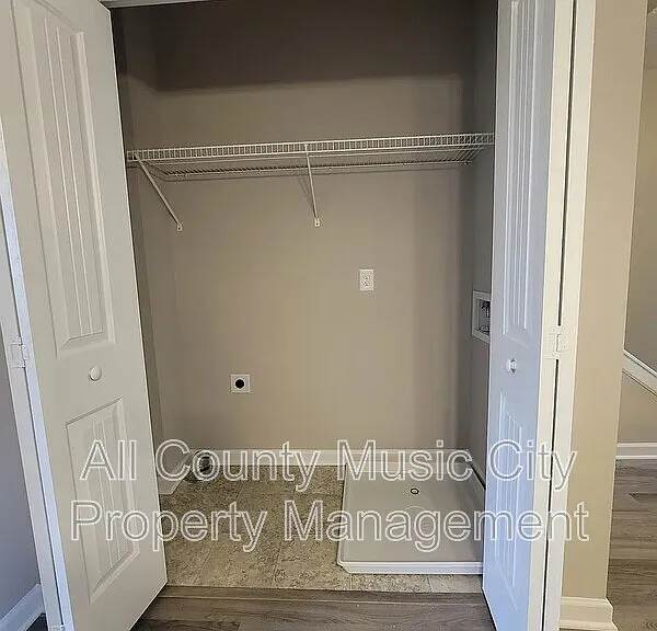 310 Negri Ct — Photo 10