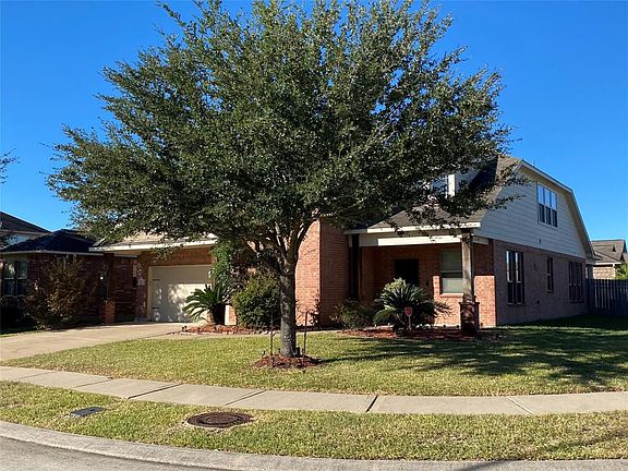 2nd image of 2623 Maverick Park Ln