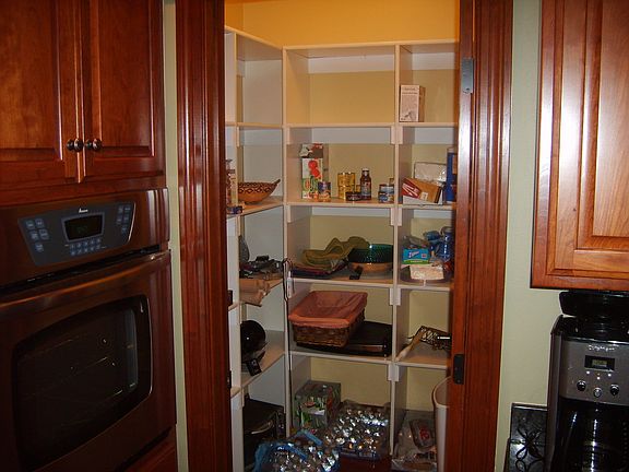 Walk-in pantry