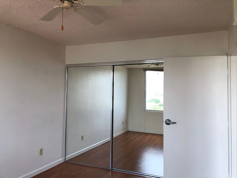 215 N King St #1706 — Photo 17
