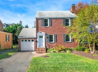 1110 N Inglewood St, Arlington, VA 22205