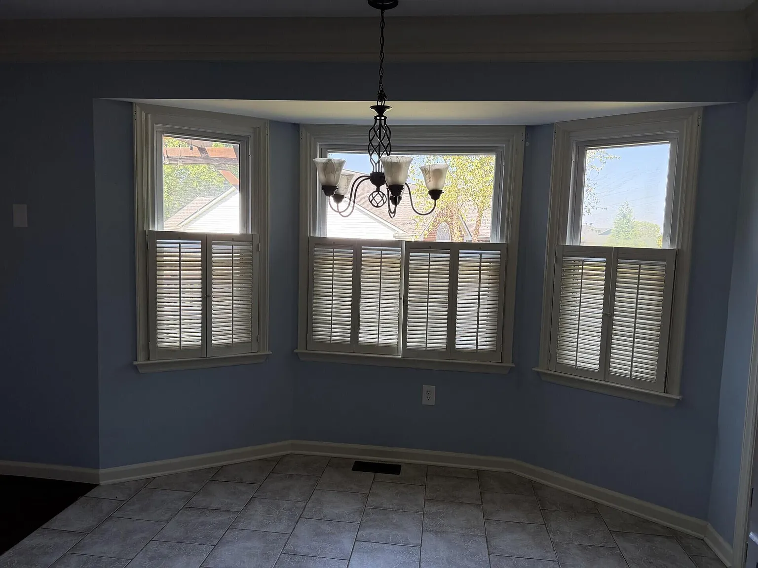 3 bed, 2.5 bath, 2060 sqft, $2,500 — Photo 4