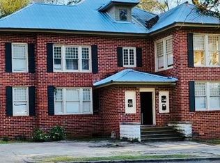 216 W Magnolia St, Fitzgerald, GA 31750