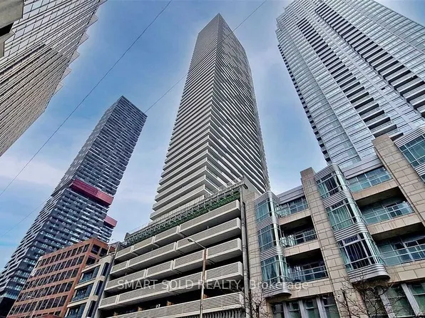 2221 Yonge St #3103, Toronto, ON M4S 0B8