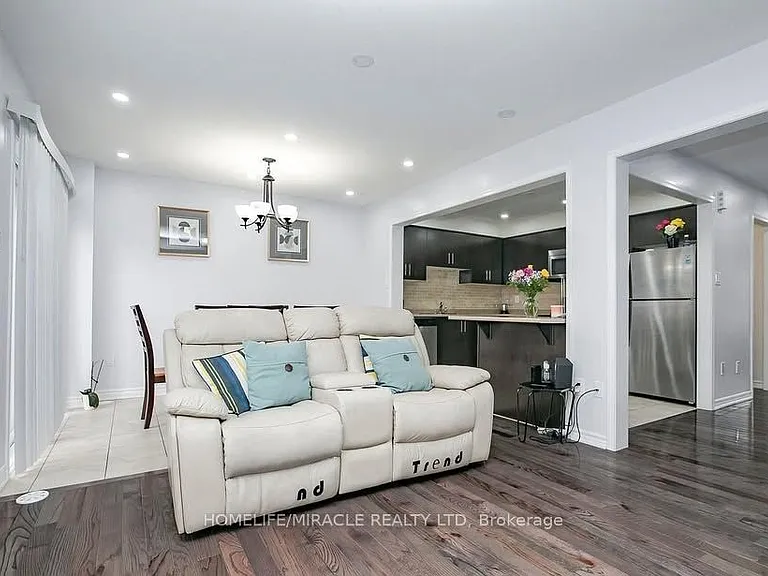 229 Remembrance Rd — Photo 38