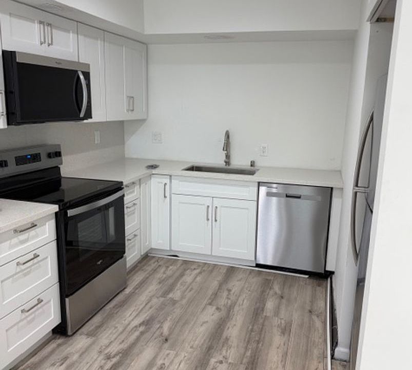 1st image of 1243B Van Nuys St #1243-B