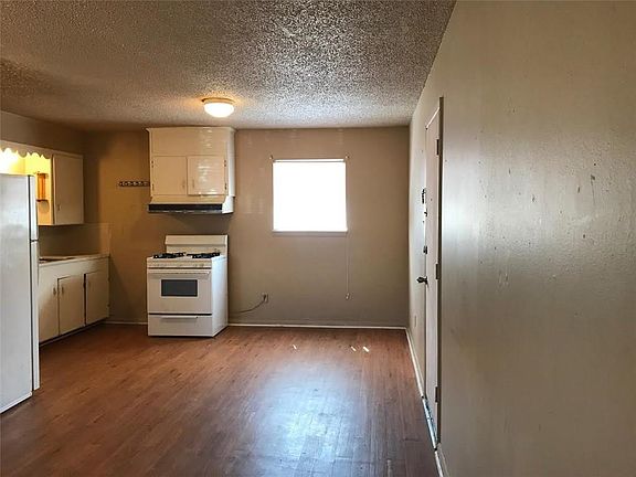 4th image of 2235 Lowden St