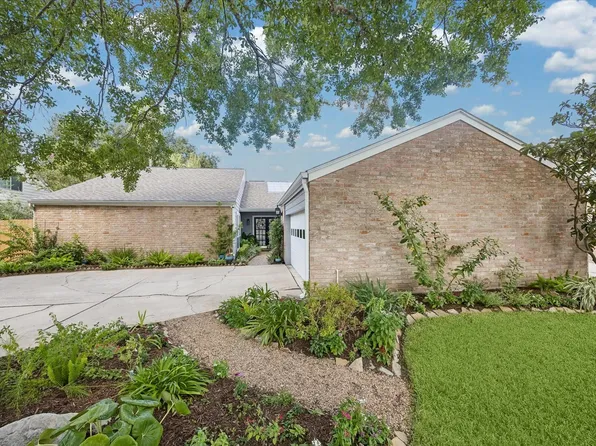 11402 Overbrook Ln, Houston, TX 77077