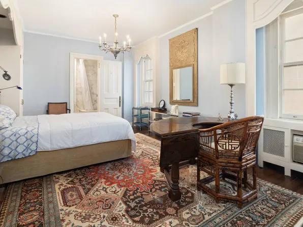 829 Park Avenue image 7 of 14