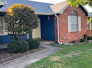 1808 S 22nd St, Rogers, AR 72758