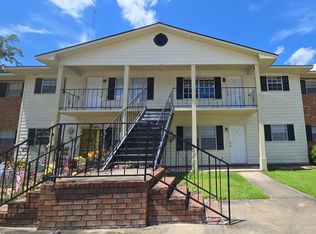 122 Gause St APT 12, Hinesville, GA 31313