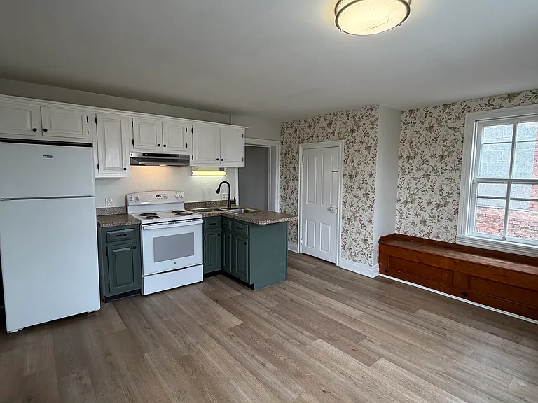 105 E Main St #2 — Photo 6