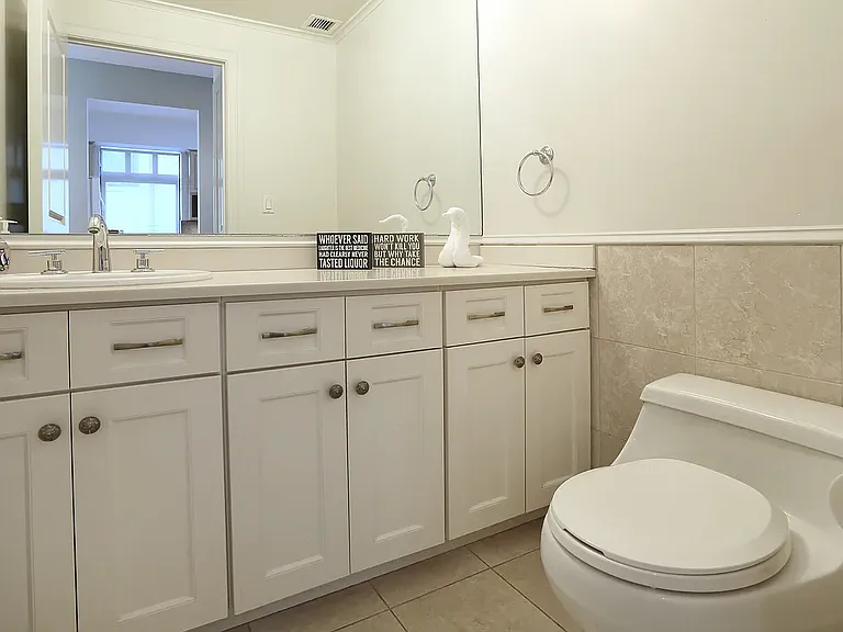 2 Jones St #402 — Photo 11