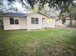 2108 Horn Rd, Bay City, TX 77414