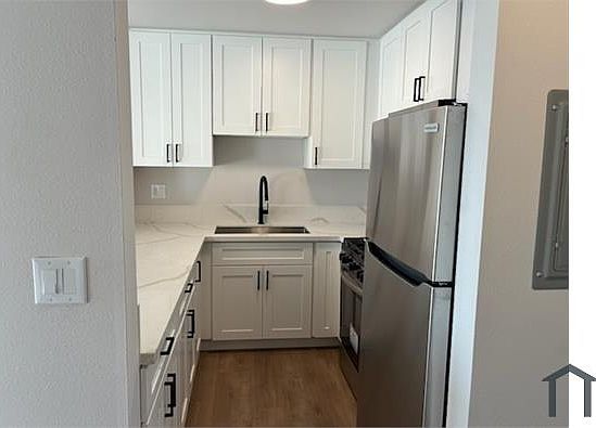 1st image of 1341 S Hoover St APT 6