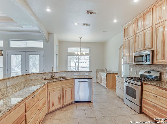 2nd image of 272 River Park Dr