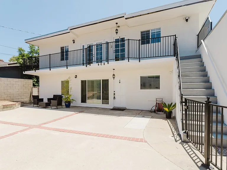 408 Spencer St #D — Photo 1