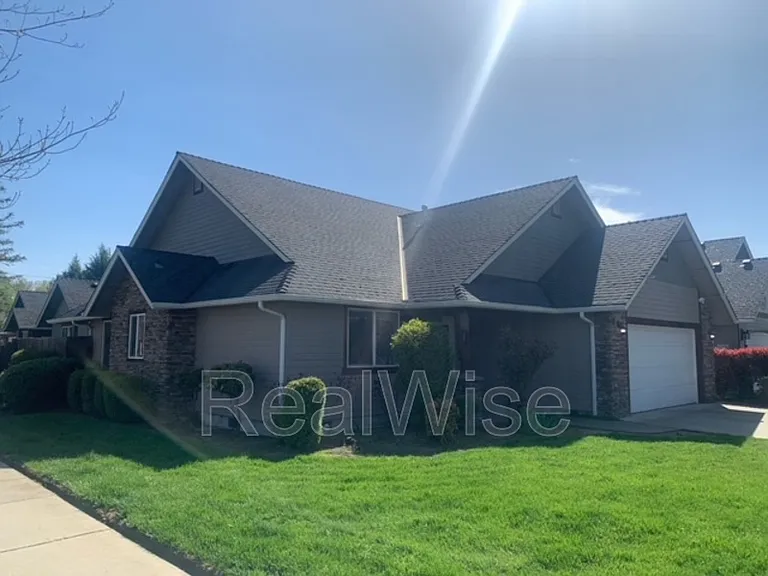 1188 SW Derek Ln — Photo 2